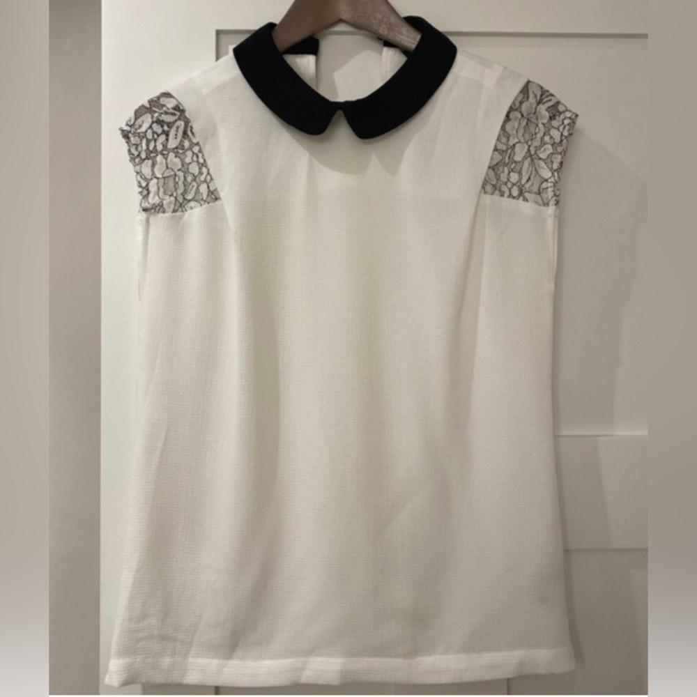 RW & Co Peter Pan collar blouse. New but tags removed.